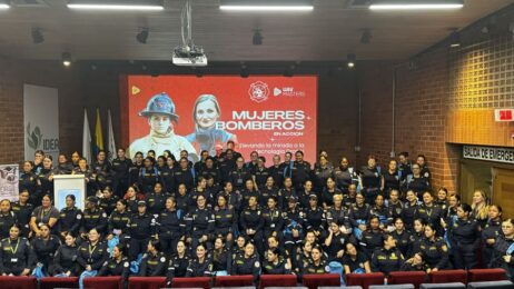 Bomberos de colombia certificados en vuelo de drones