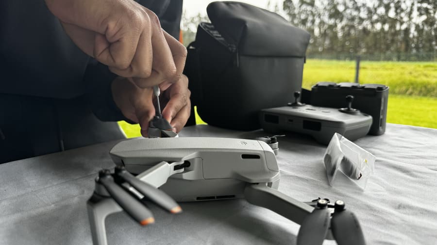 Se puede volar un dron en la playa
