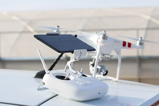 Dron con cámara multiespectral.